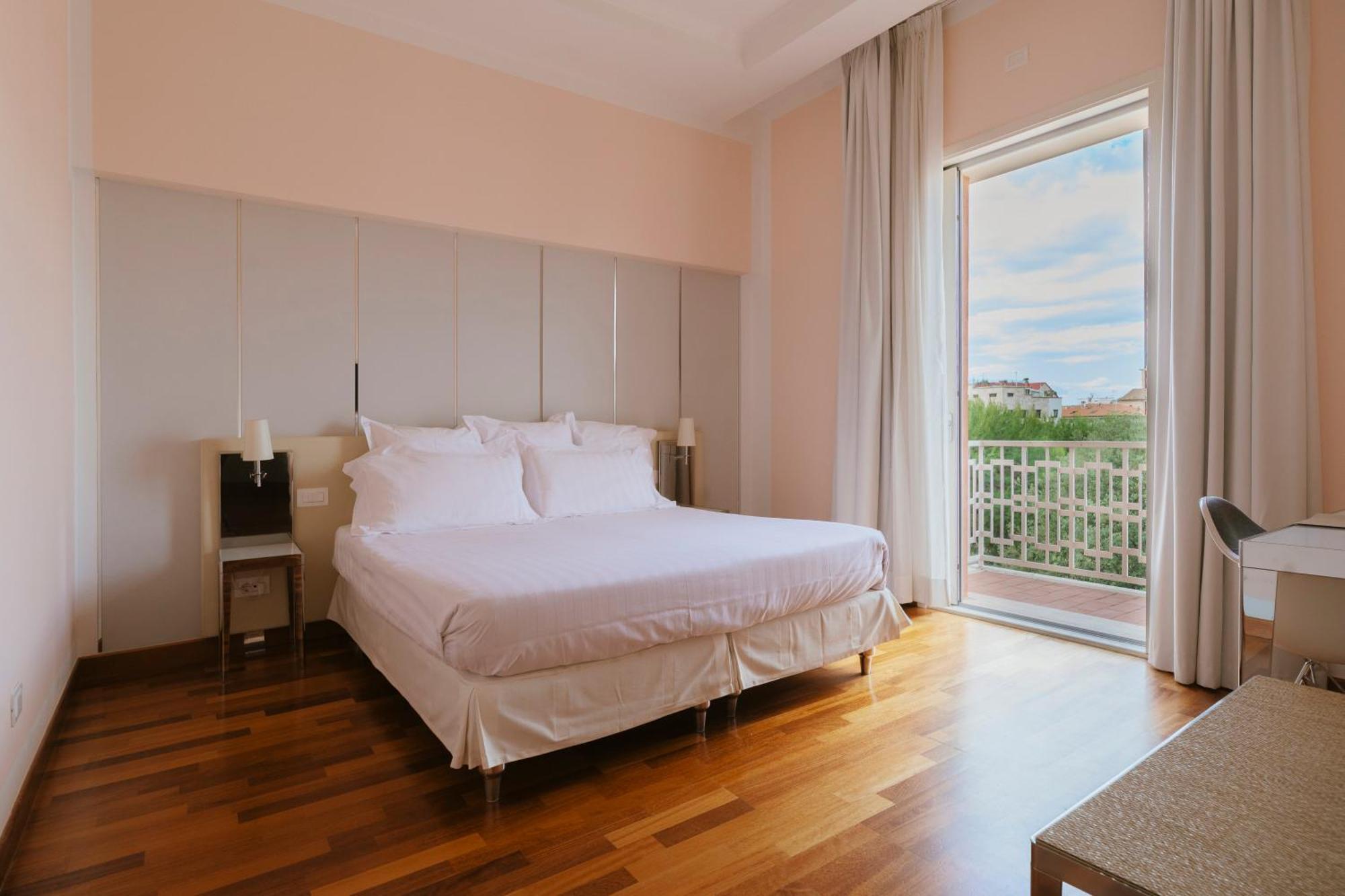 Miramare Hotel 4*